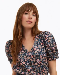 Heidi V-Neck Top in Twilight Vines