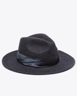 Wool Hat with Scarf
